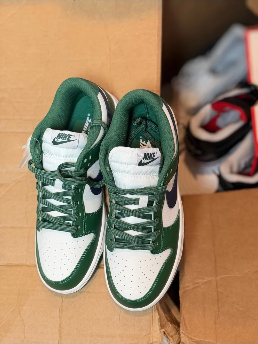 Nike Kids Low-Top Sneakers in Green, White & Black
